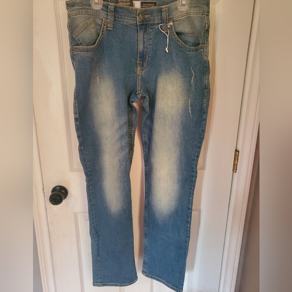 Rock and Republic Jeans - Picture 2 of 4